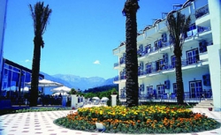   Larissa Blue Hotel 3*