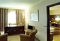   Holiday Inn Athens-Attica Avenue Hotel 5*