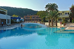   Avra Beach Resort Hotel  Bungalows 4*