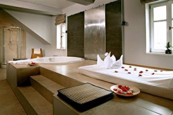   Royal Court Boutique Hotel and Spa 4*