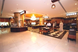   Al Bustan Tower Hotel Suites 4*