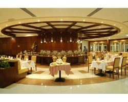   Sharjah Premiere Hotel  Resort 4*