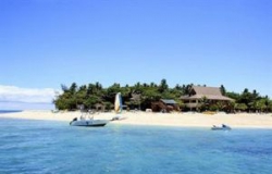   Beachcomber Island Resort 4*