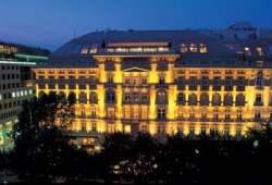   Grand Hotel Wien 5*